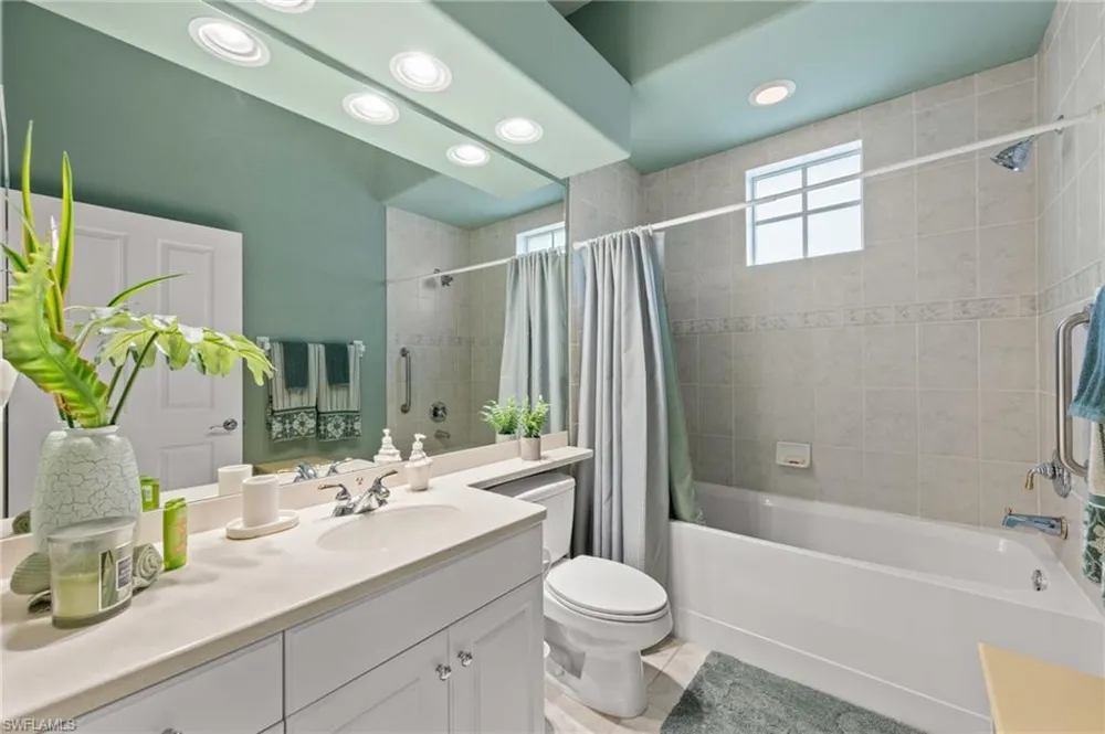8641 Piazza Del Lago Circle #201 Estero, FL 33928