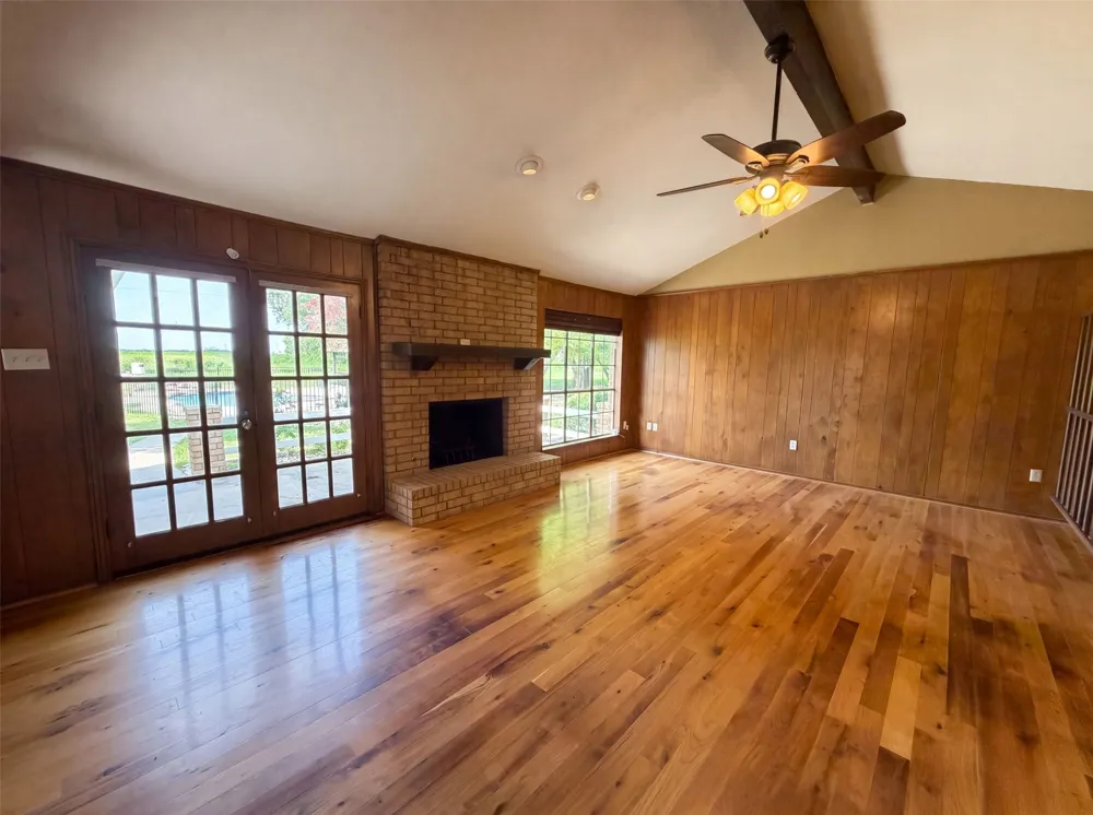 100 Dubb Lane Red Oak, TX 75154