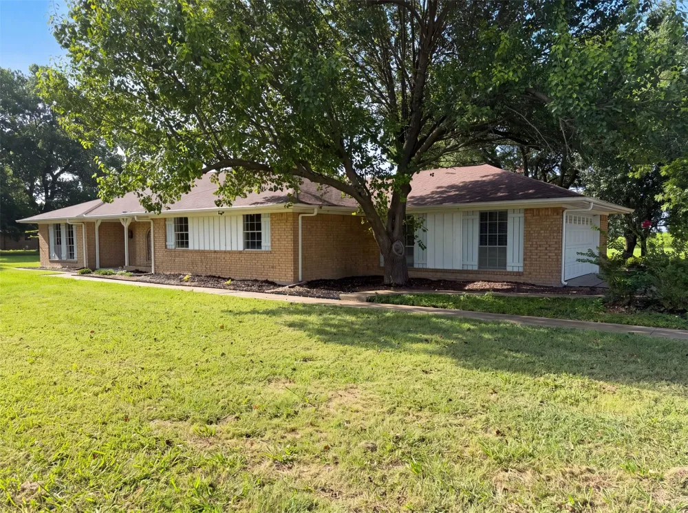 100 Dubb Lane Red Oak, TX 75154