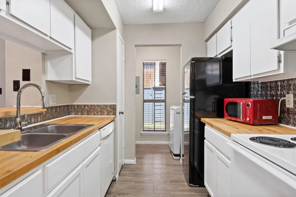 250 El Dorado Boulevard #259 Webster, TX 77598