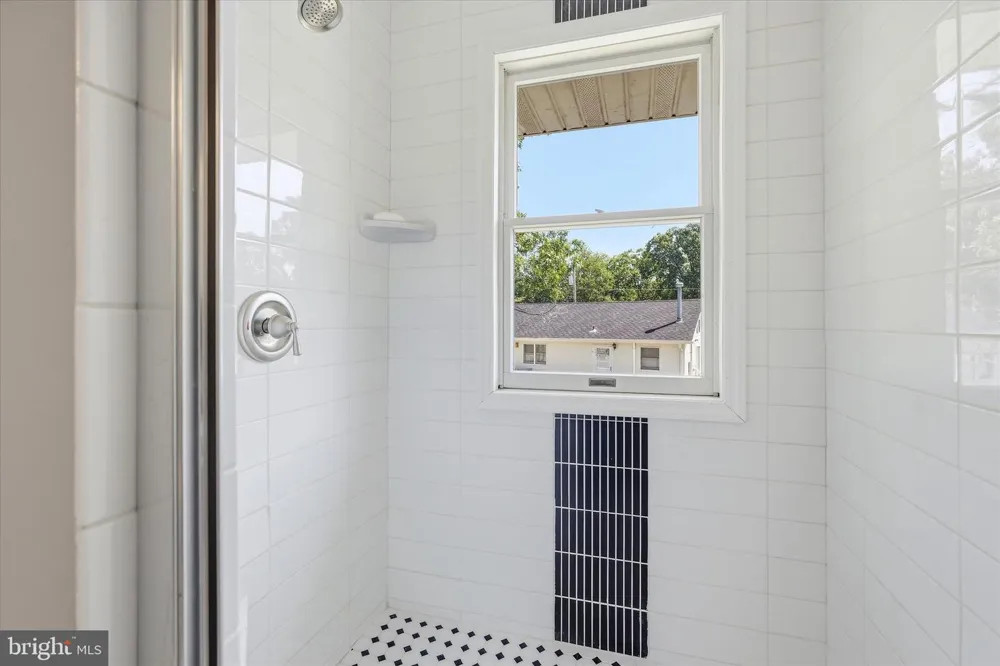 510 LAKESIDE DRIVE N Forked River, NJ 08731