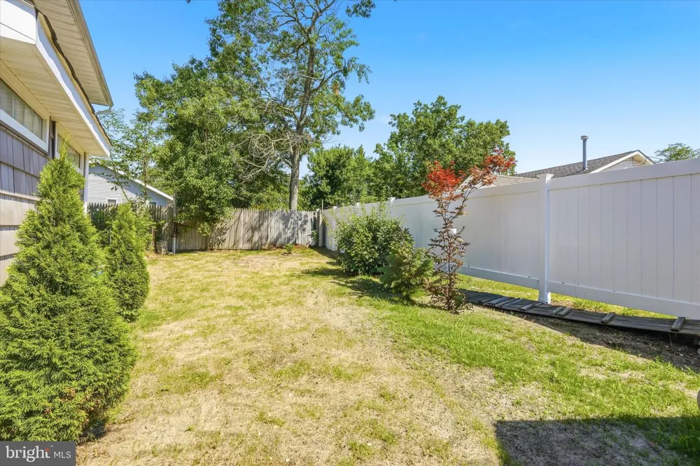 510 LAKESIDE DRIVE N Forked River, NJ 08731