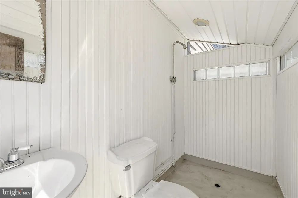 510 LAKESIDE DRIVE N Forked River, NJ 08731