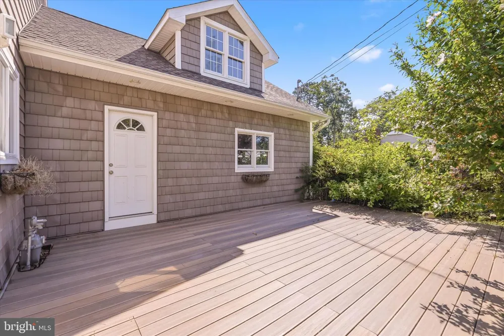 510 LAKESIDE DRIVE N Forked River, NJ 08731