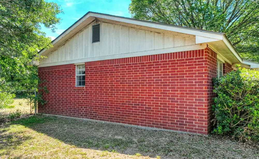 808 Wright Avenue Kerens, TX 75144