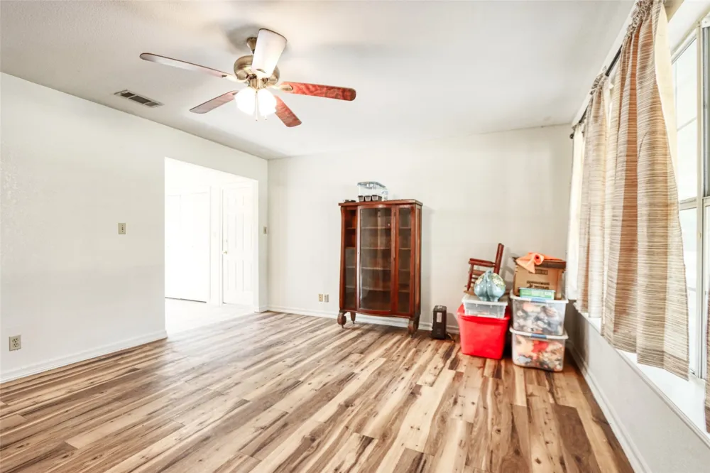 808 Wright Avenue Kerens, TX 75144