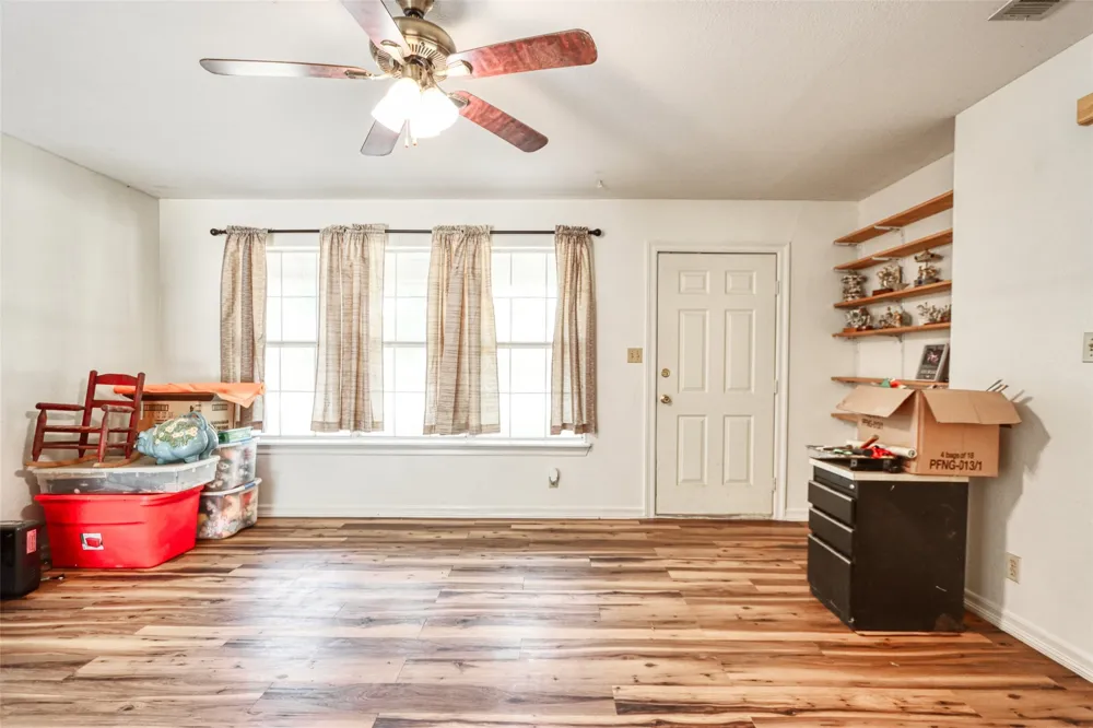 808 Wright Avenue Kerens, TX 75144