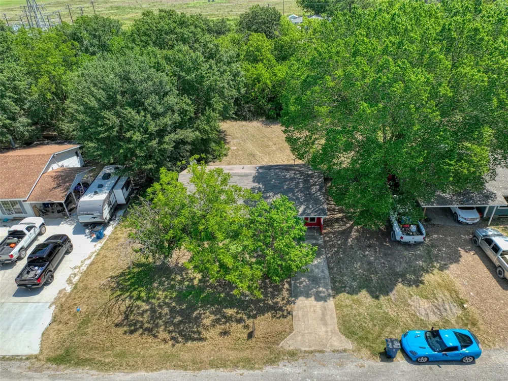 808 Wright Avenue Kerens, TX 75144