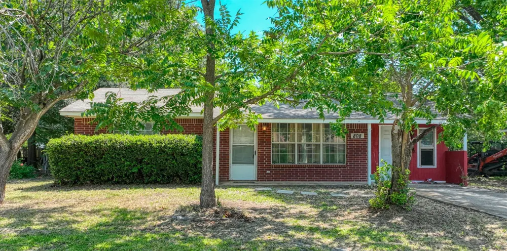 808 Wright Avenue Kerens, TX 75144