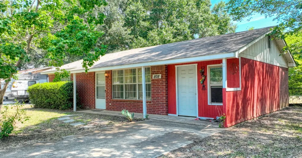 808 Wright Avenue Kerens, TX 75144