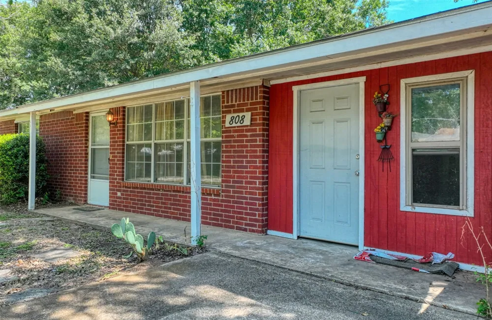 808 Wright Avenue Kerens, TX 75144