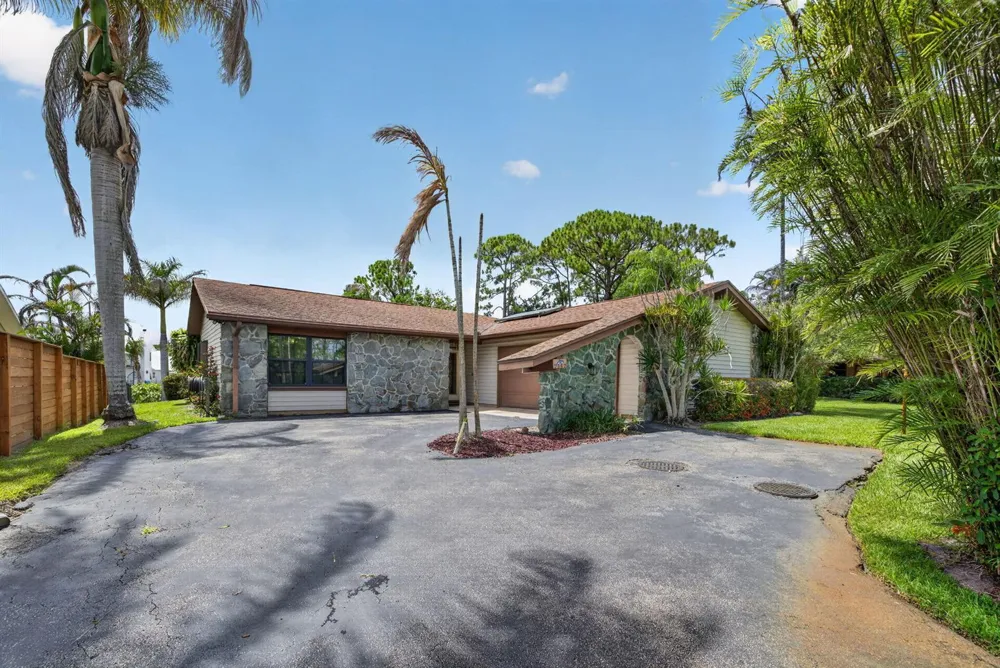 1362 SW Knollwood Drive Palm City, FL 34990
