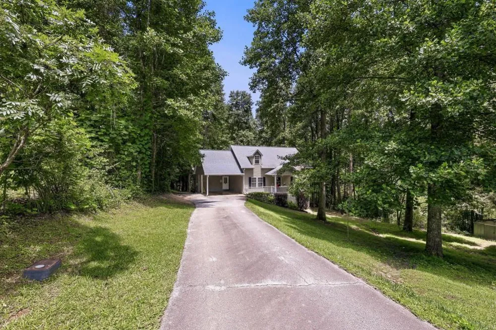 188 Seaborn Drive Cleveland, GA 30528
