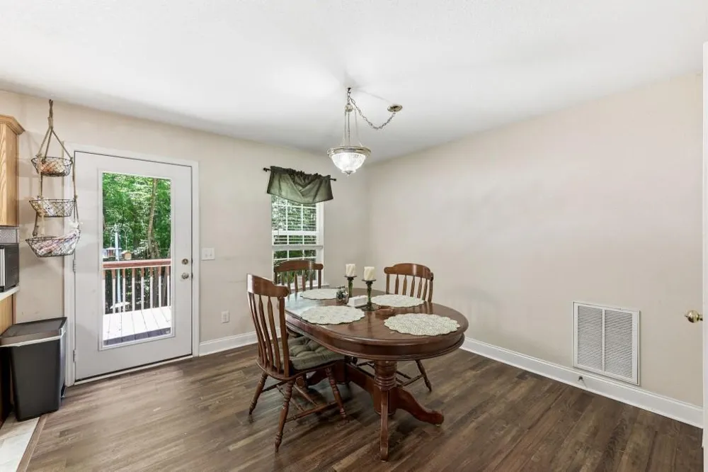 188 Seaborn Drive Cleveland, GA 30528