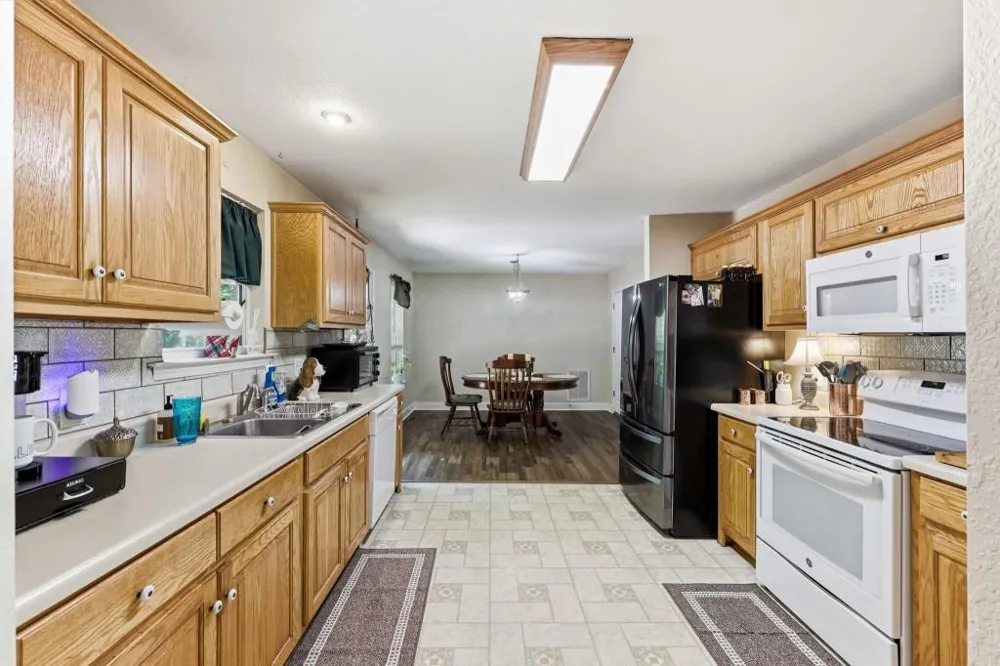 188 Seaborn Drive Cleveland, GA 30528