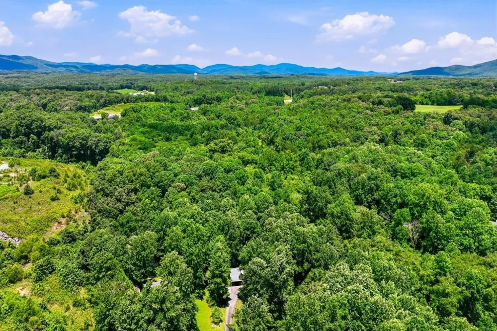 188 Seaborn Drive Cleveland, GA 30528
