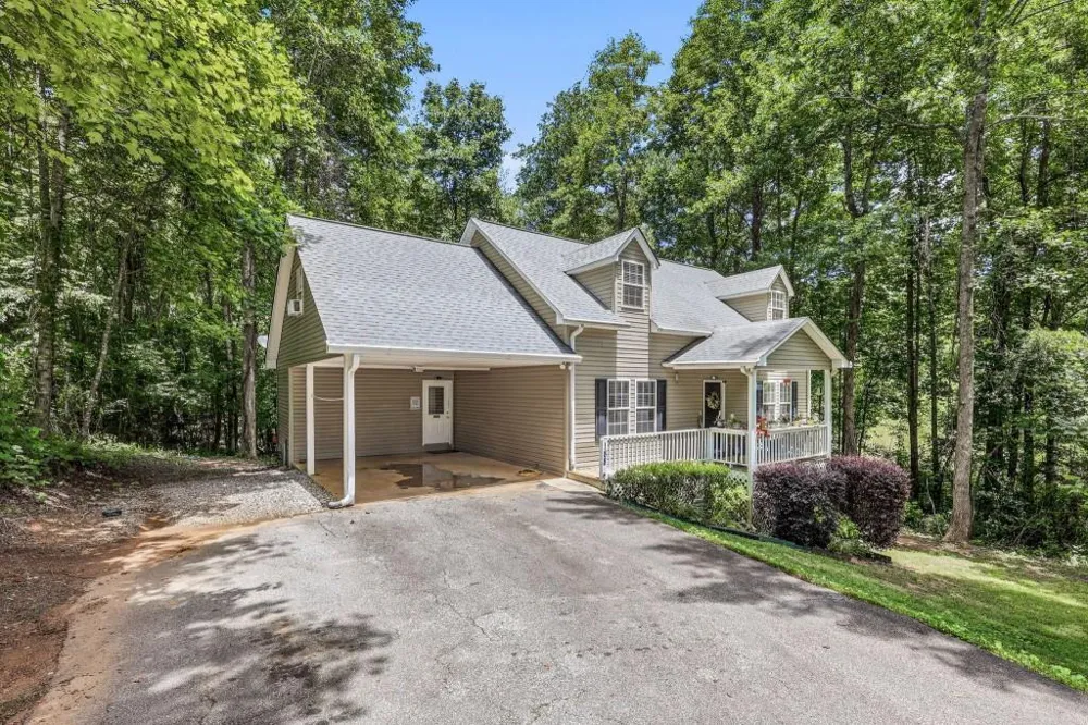 188 Seaborn Drive Cleveland, GA 30528