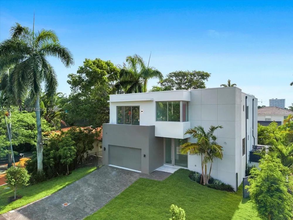 7701 Coquina Drive North Bay Village, FL 33141