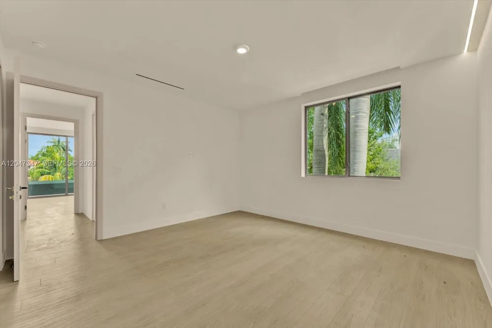 7701 Coquina Drive North Bay Village, FL 33141
