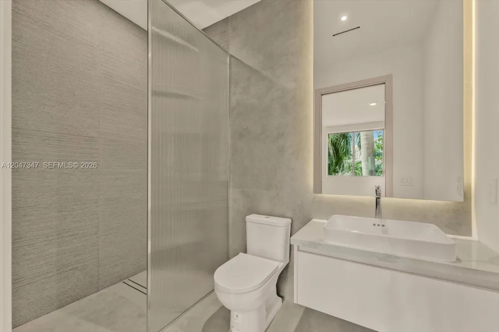 7701 Coquina Drive North Bay Village, FL 33141