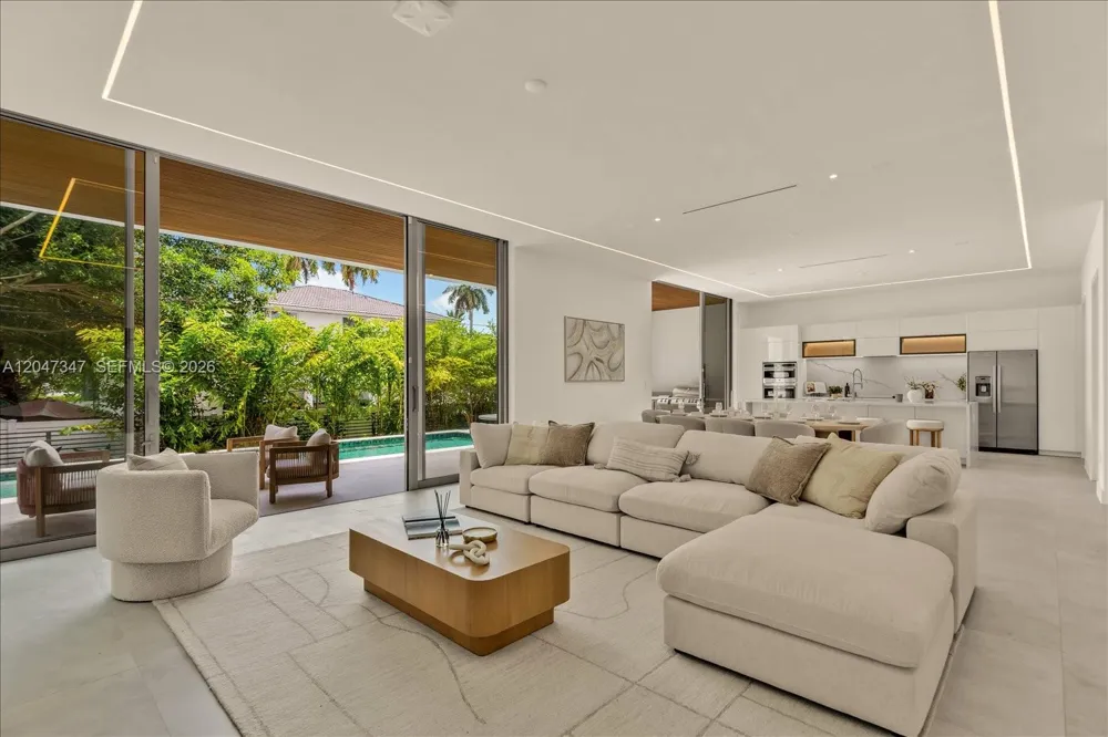 7701 Coquina Drive North Bay Village, FL 33141