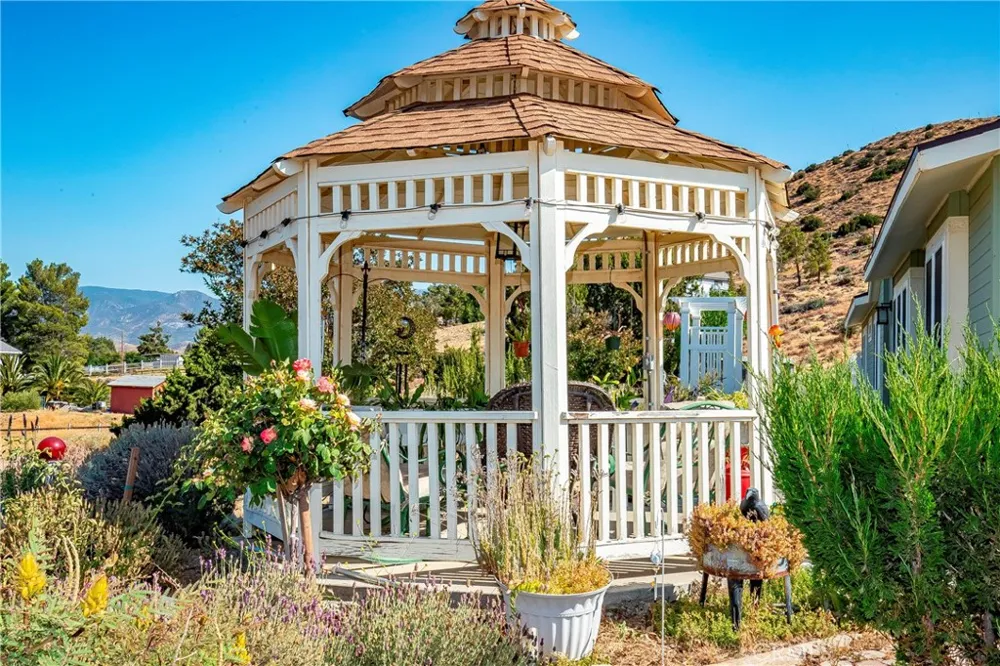 32117 42nd Street W Acton, CA 93510