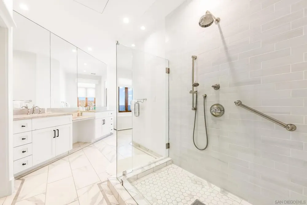 1245 Coast La Jolla, CA 92037
