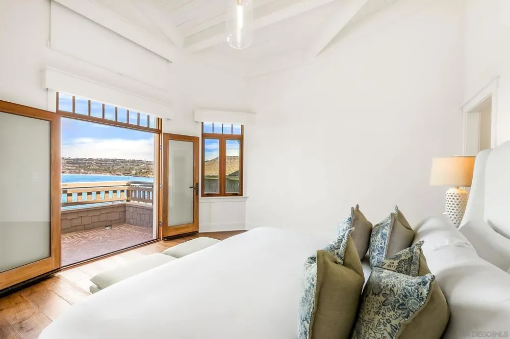 1245 Coast La Jolla, CA 92037