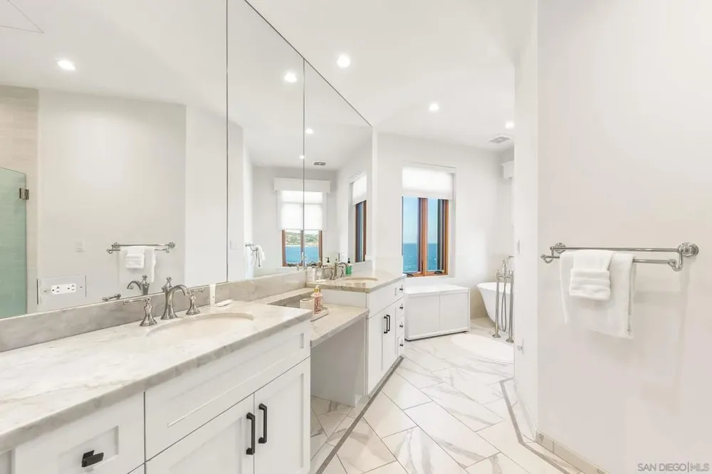 1245 Coast La Jolla, CA 92037