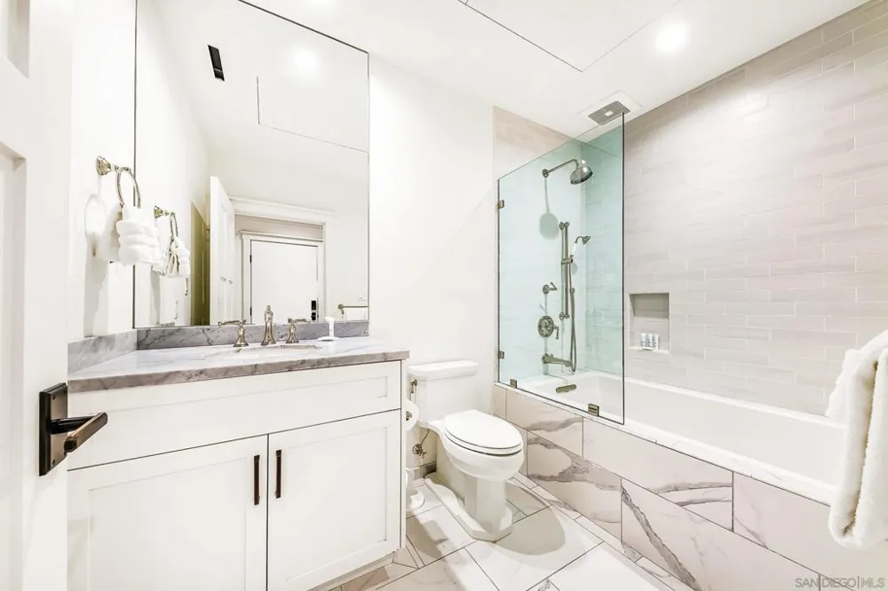 1245 Coast La Jolla, CA 92037