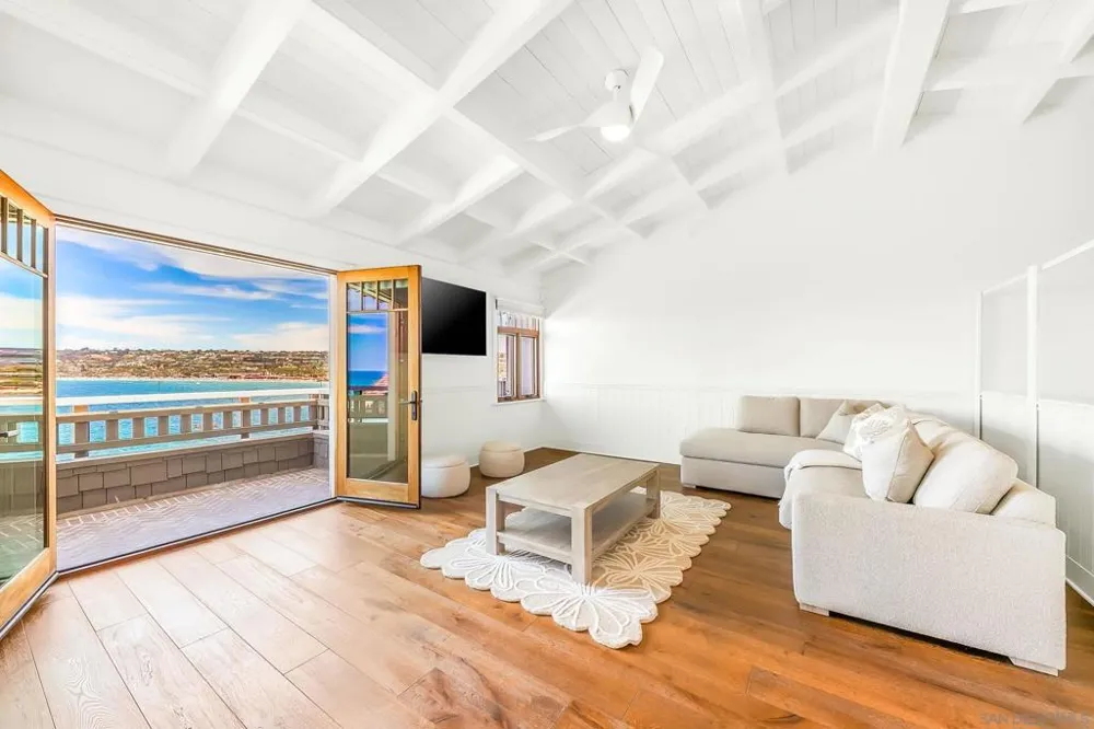 1245 Coast La Jolla, CA 92037