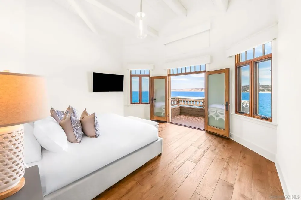 1245 Coast La Jolla, CA 92037