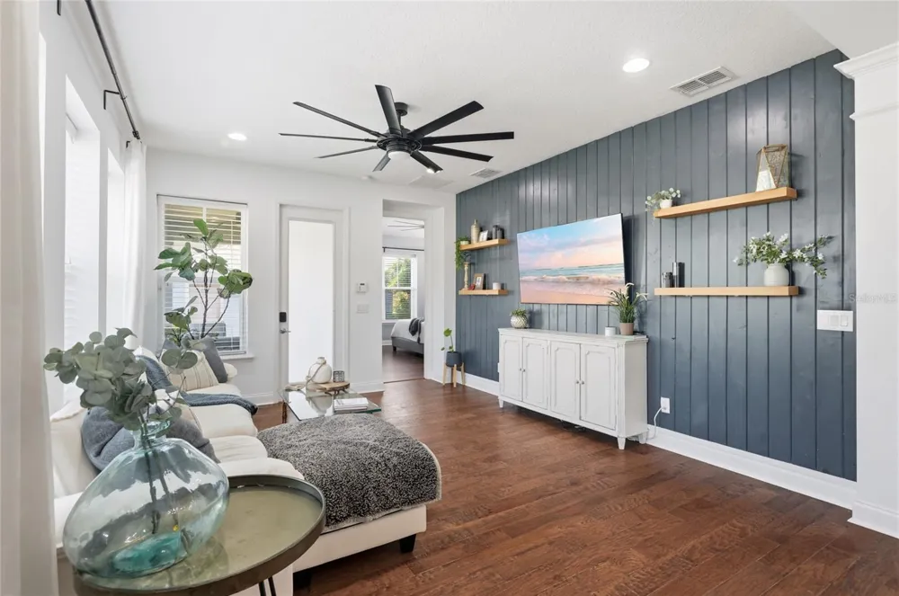 8105 LAUREATE BOULEVARD Orlando, FL 32827