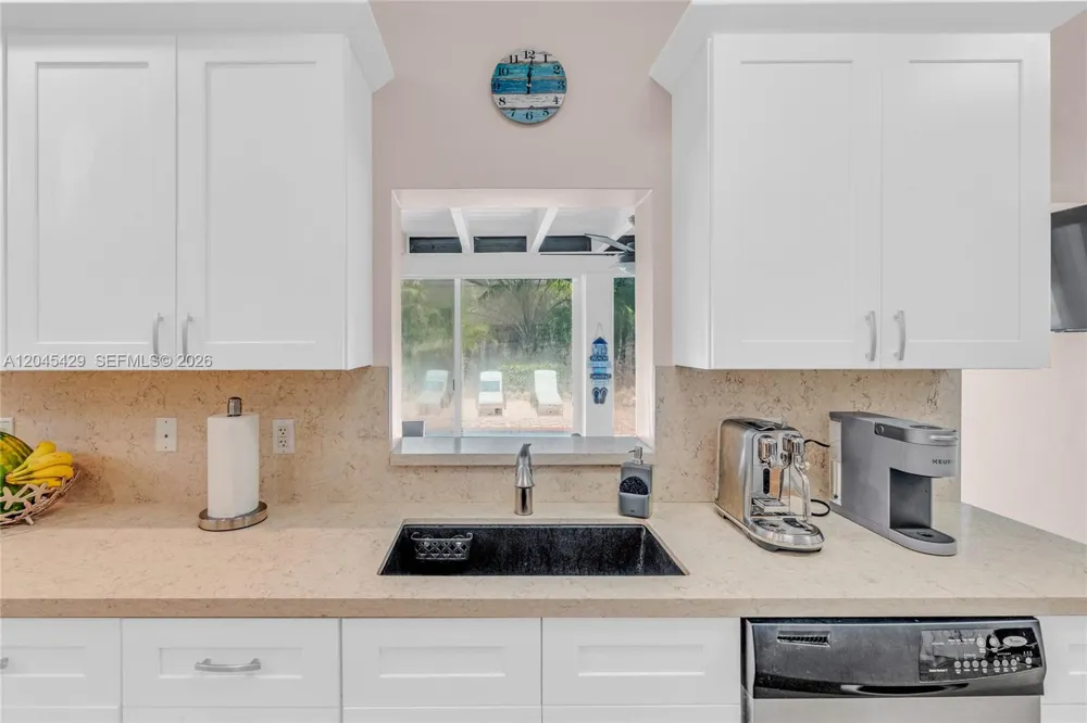 27 Blue Runner St Key Largo, FL 33037