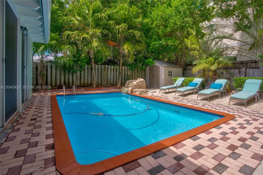 27 Blue Runner St Key Largo, FL 33037