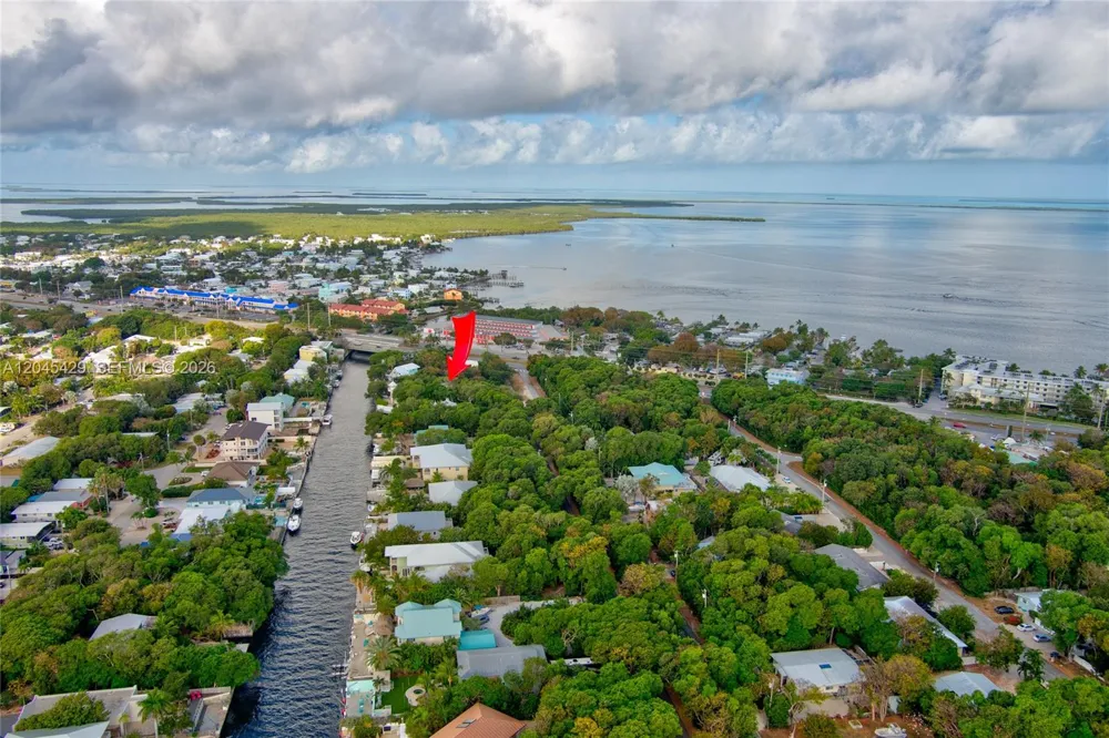 27 Blue Runner St Key Largo, FL 33037