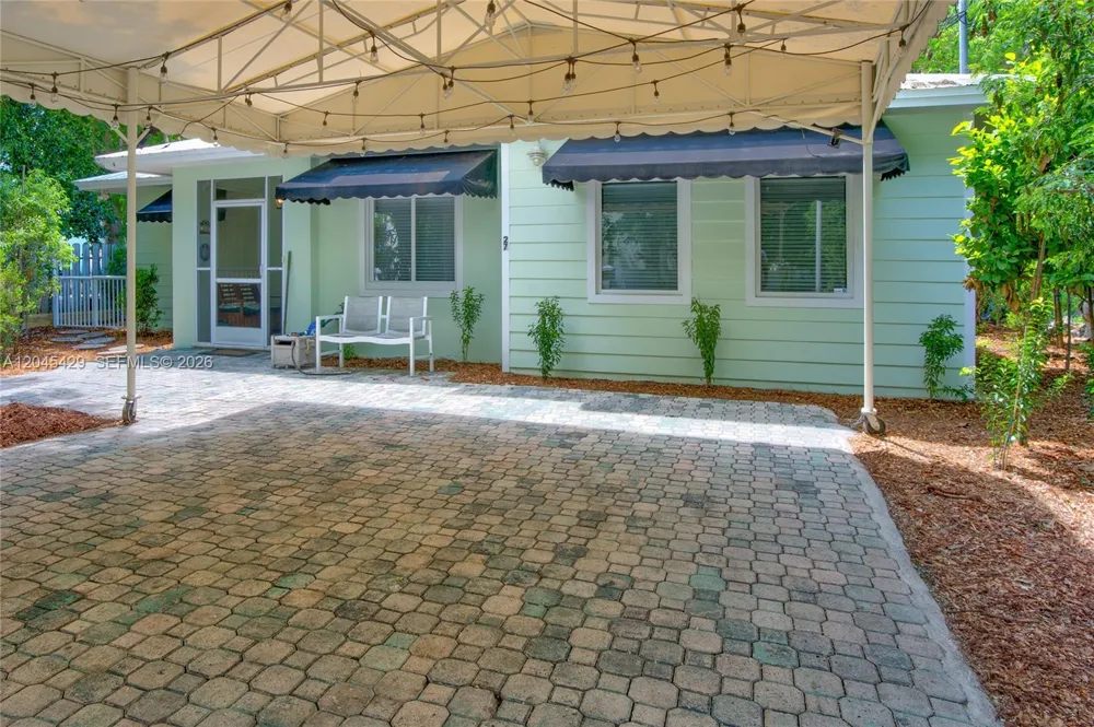 27 Blue Runner St Key Largo, FL 33037