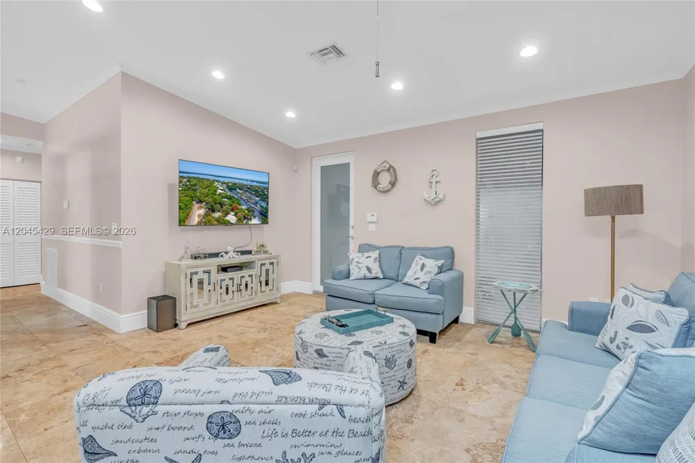 27 Blue Runner St Key Largo, FL 33037