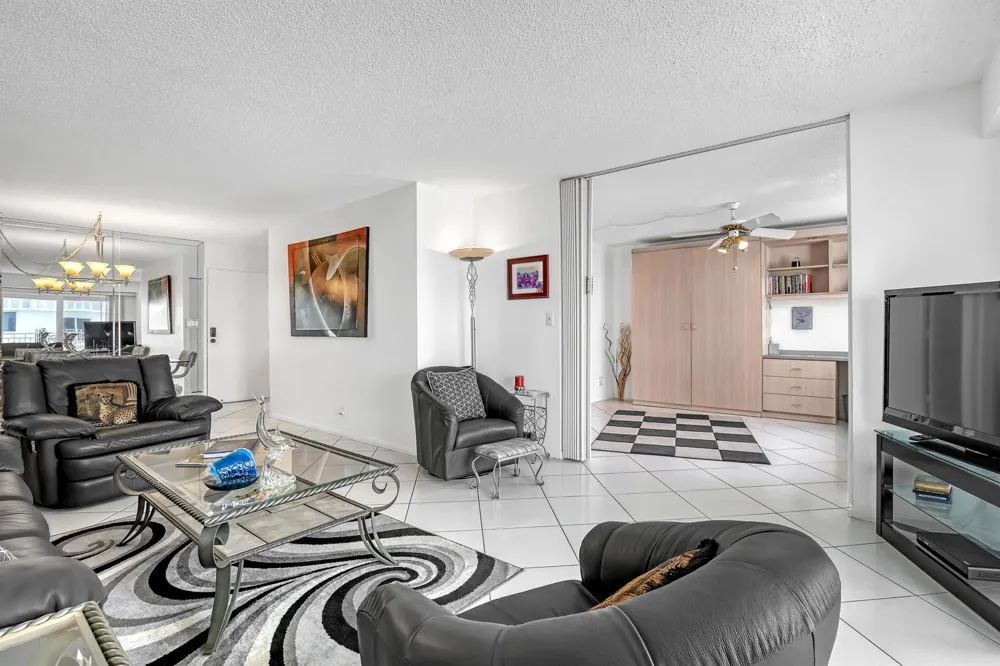 3221 S Ocean Boulevard #1003 Highland Beach, FL 33487