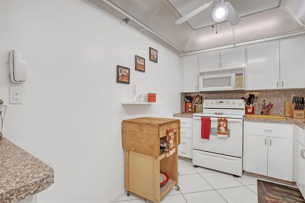 3221 S Ocean Boulevard #1003 Highland Beach, FL 33487