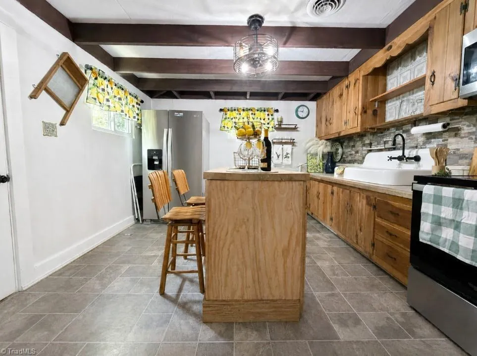 54 WagonWheel Way Sparta, NC 28675