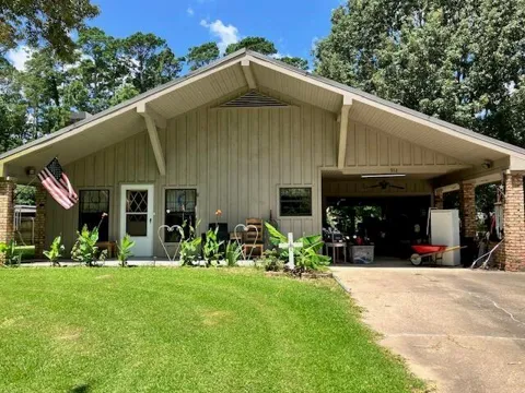 912 Twin Cedar Drive