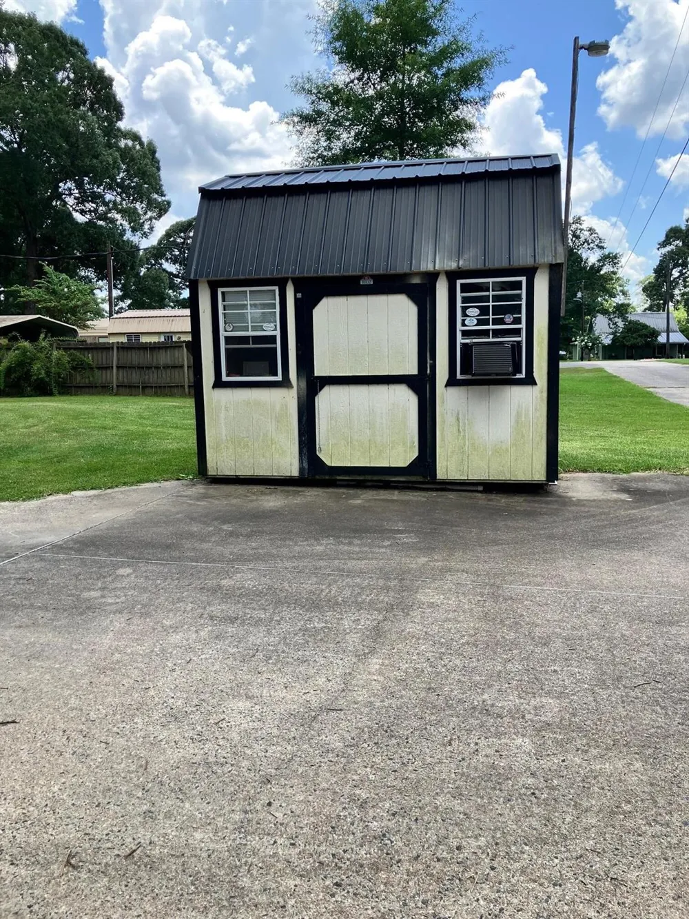 912 Twin Cedar Drive Hemphill, TX 75948