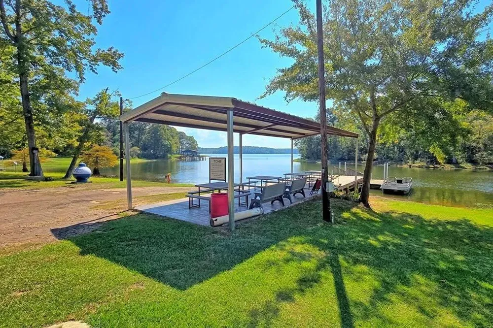912 Twin Cedar Drive Hemphill, TX 75948