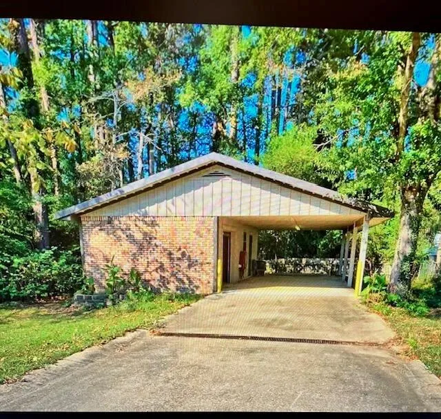 912 Twin Cedar Drive Hemphill, TX 75948