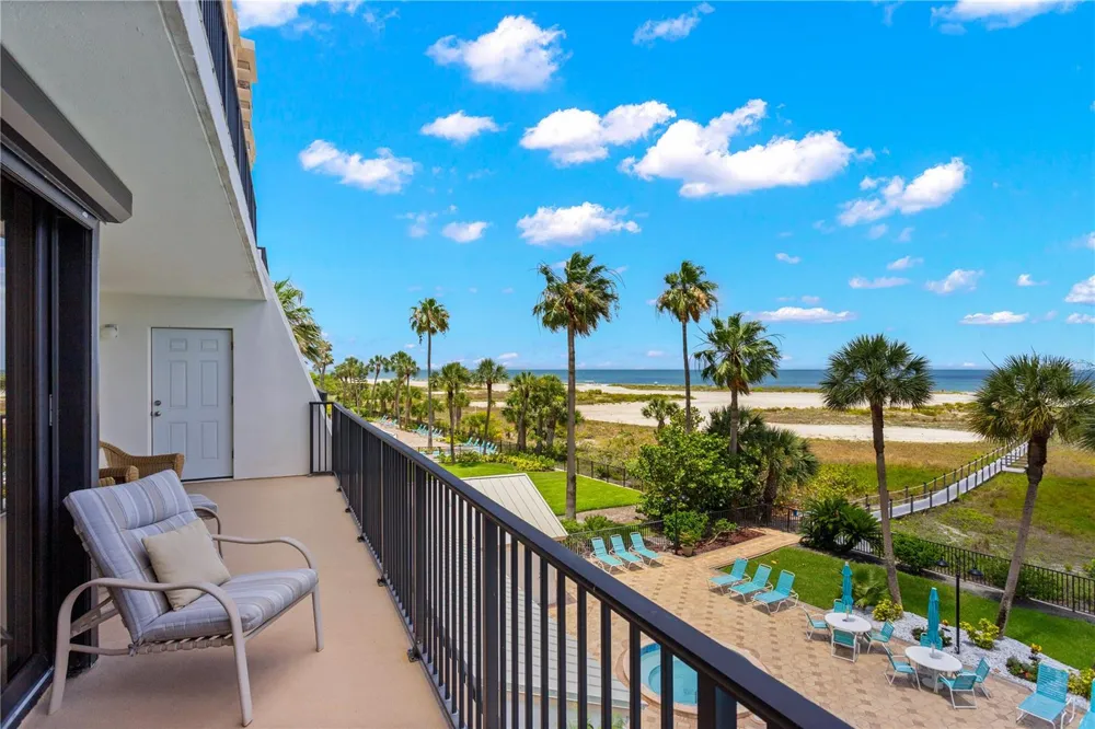1250 GULF BOULEVARD #302 Clearwater Beach, FL 33767