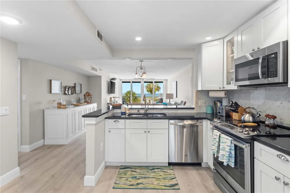 1250 GULF BOULEVARD #302 Clearwater Beach, FL 33767