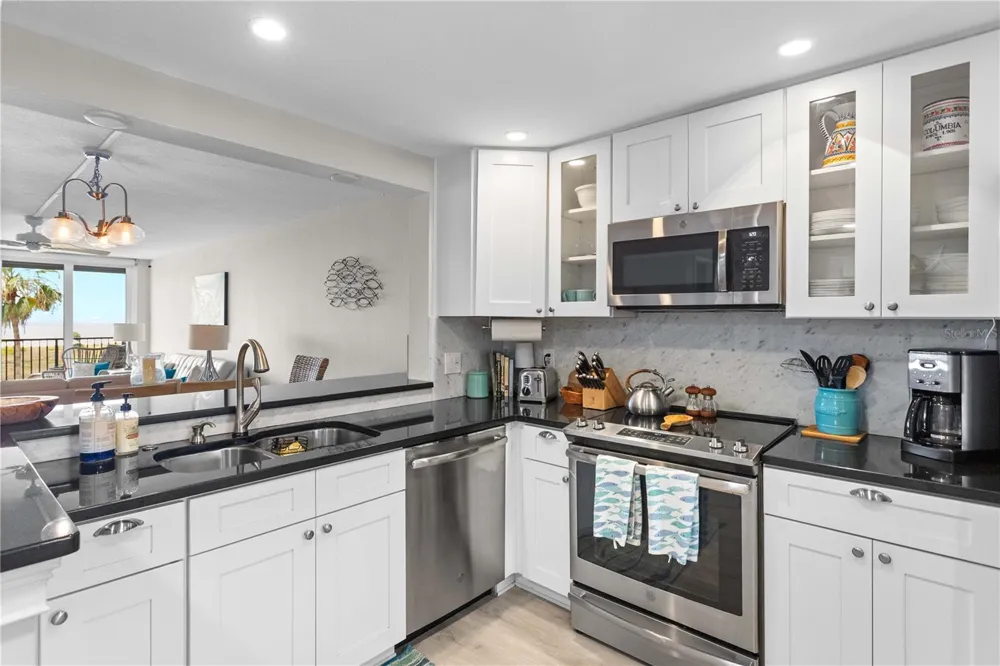 1250 GULF BOULEVARD #302 Clearwater Beach, FL 33767
