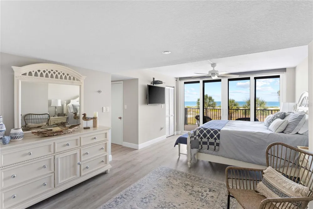 1250 GULF BOULEVARD #302 Clearwater Beach, FL 33767