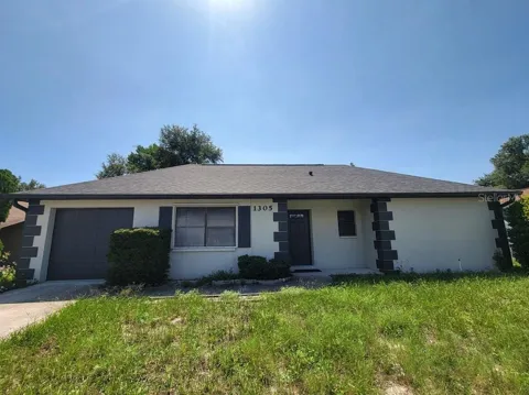 1305 CALAMONDIN DRIVE